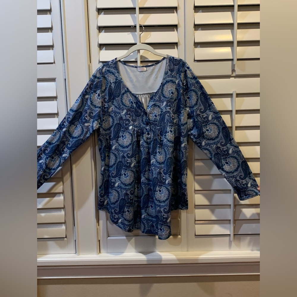 Cute blue flowy blouse